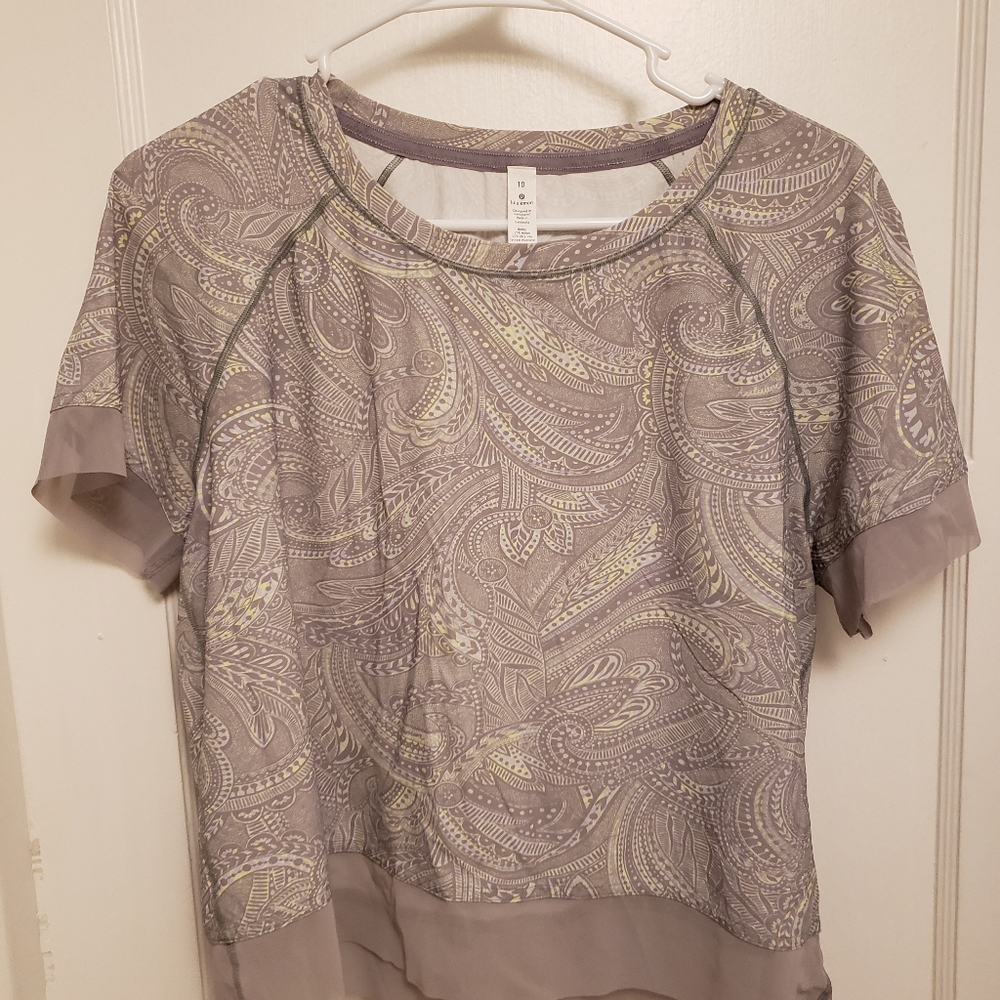 Lululemon Athletica crop top